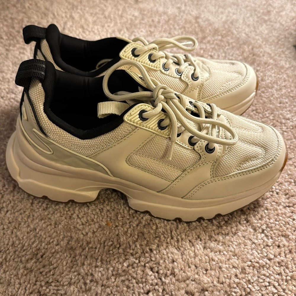 Zara Size 6 Cream Platform Sneakers